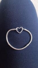 İÇİ BOŞ KALPLİ PANDORA BİLEKLİK