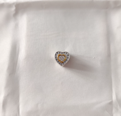 KALPLİ LOGOLU CHARM