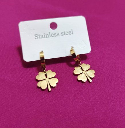 KELEBEK GOLD DETAYLI KÜPE