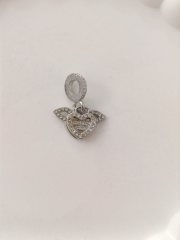 KALPLİ KANAT CHARM