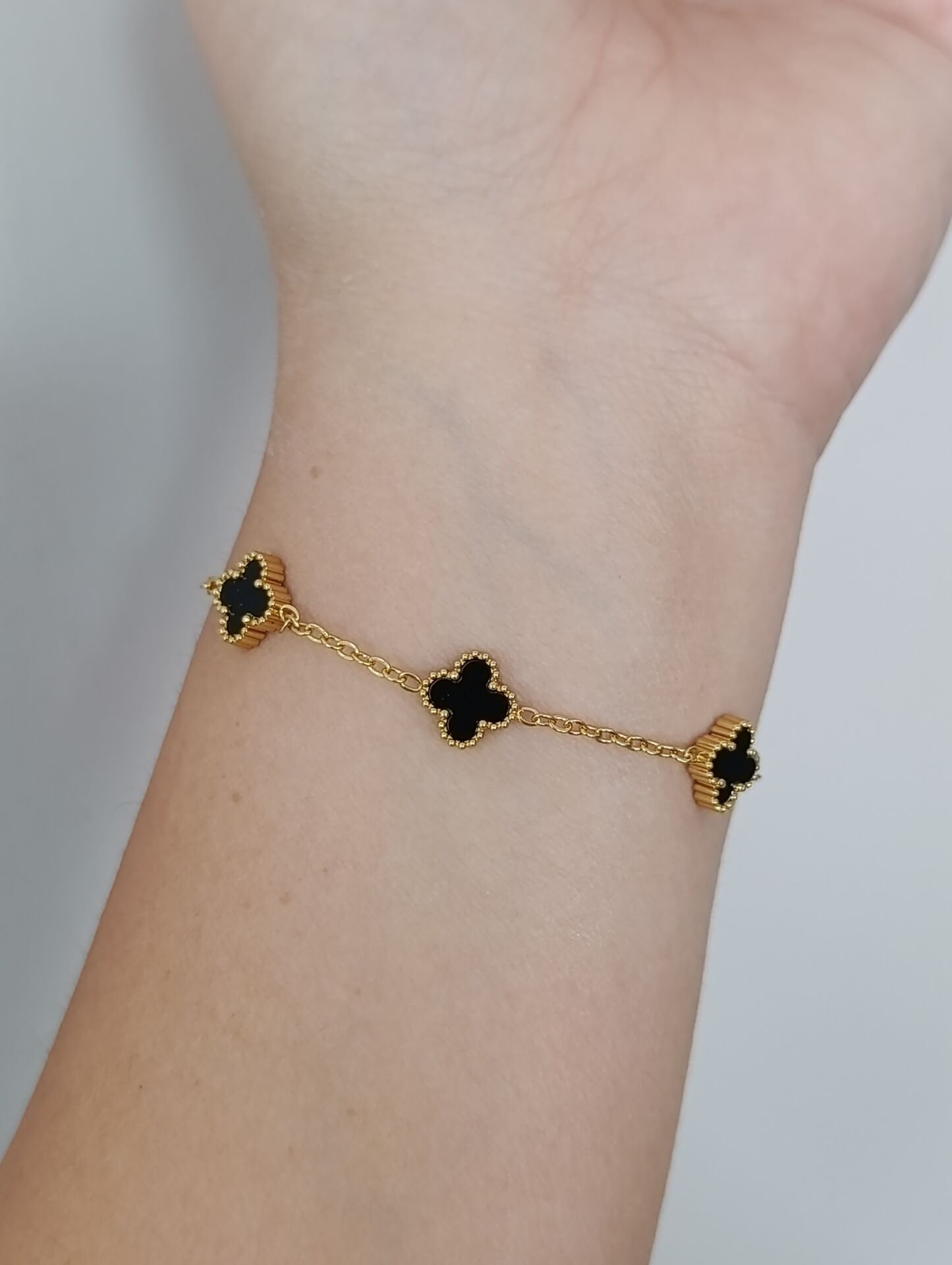 VAN CLEEF SİYAH-GOLD MİNİ BOY BİLEKLİK