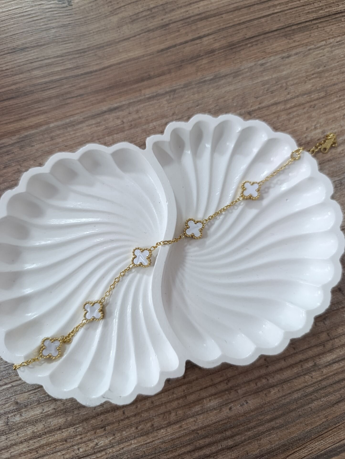 VAN CLEEF BEYAZ-GOLD MİNİ BOY BİLEKLİK