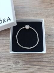 TAŞLI KALPLİ ÇELİK PANDORA BİLEKLİK