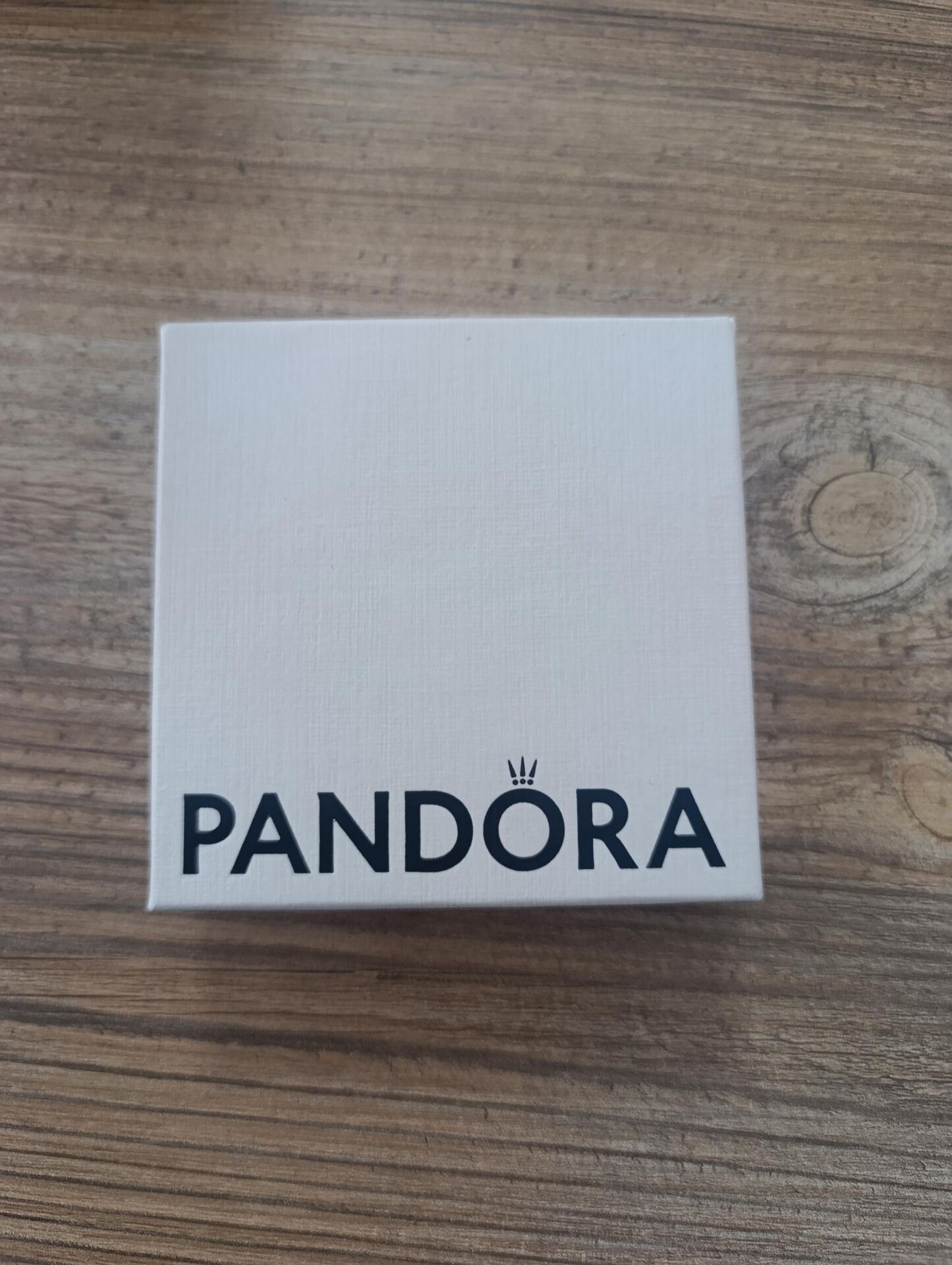PANDORA BİLEKLİK KUTUSU
