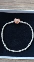 ROSE KALPLİ PANDORA BİLEKLİK